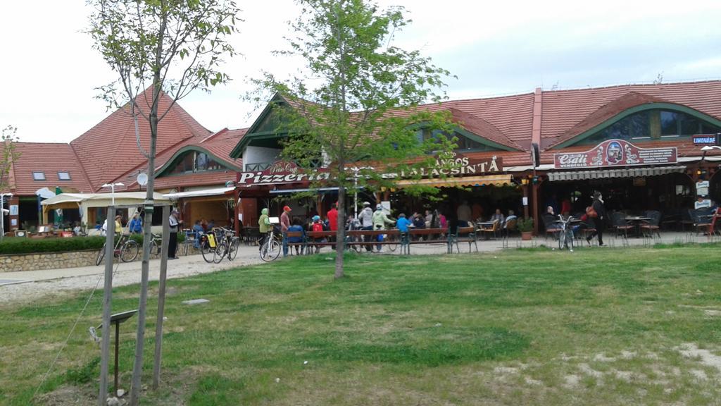 Napsugar Nyaralo Villa Fonyod Exterior photo